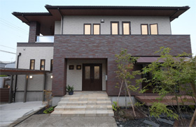 「”本物”にこだわる家」外観