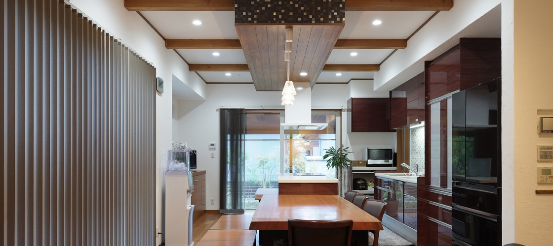 「”本物”にこだわる家」リビング