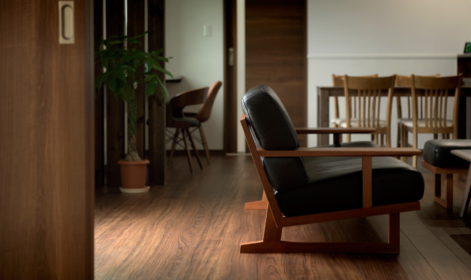 「風がとおるカウンターの家」西蒲原郡リビング写真