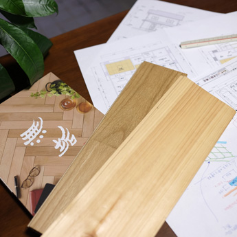 無垢材と設計図